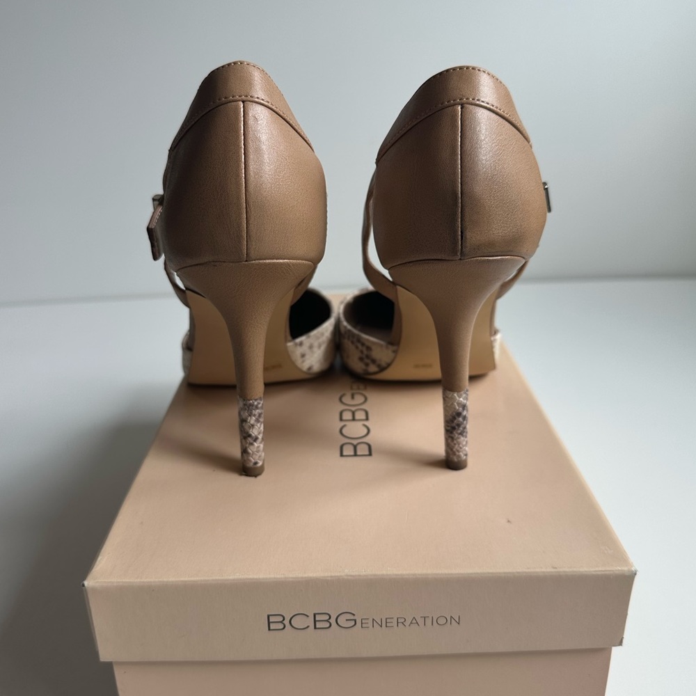Bcbgeneration Pl-Dalby Pointed Toe Python Skin Nu… - image 5